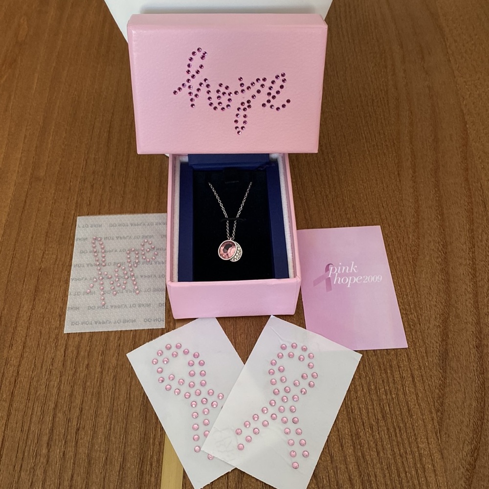 Rare. Retired Swarovski Breast Cancer Awareness 2009 Pink Hope Necklace. NIB
